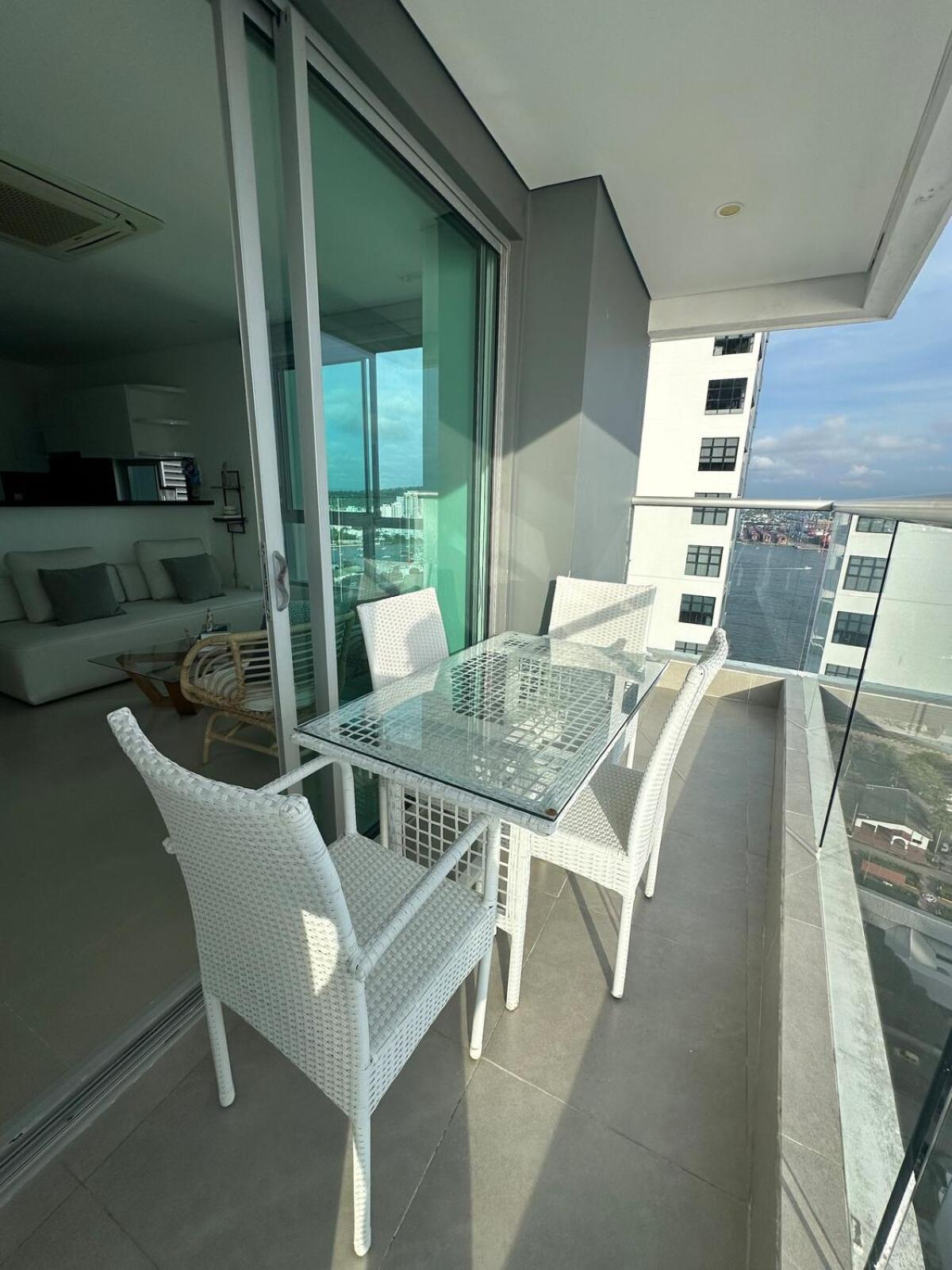 Luxury On 28th Floor - Seaview Cartagena
